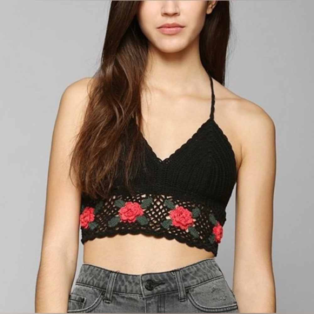 Ecote Floral Crochet Halter Top in Black size Medium